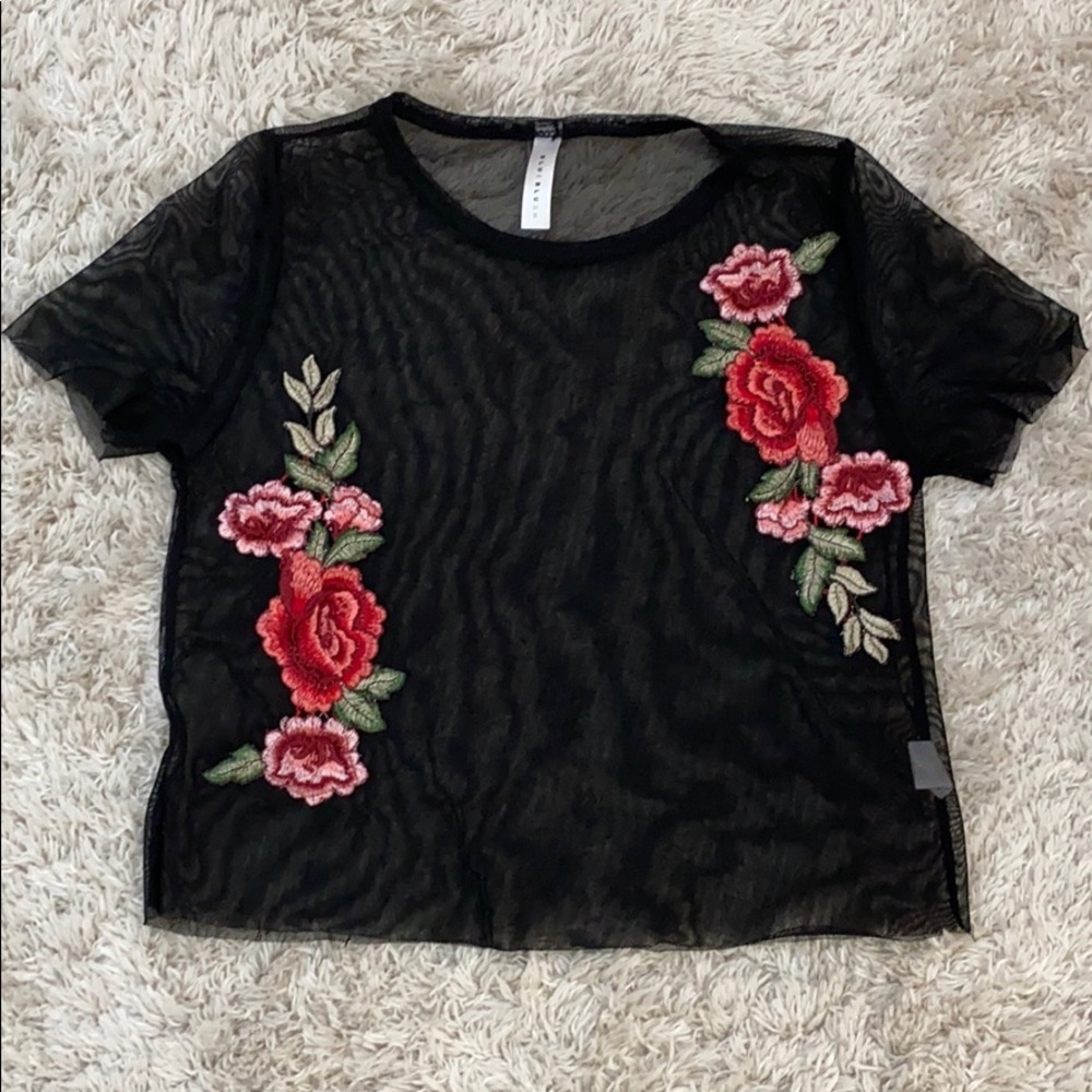 Amazing lace rose crop top